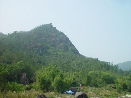 老鹰嘴（广东省陆河县风景区）