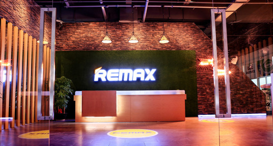 REMAX