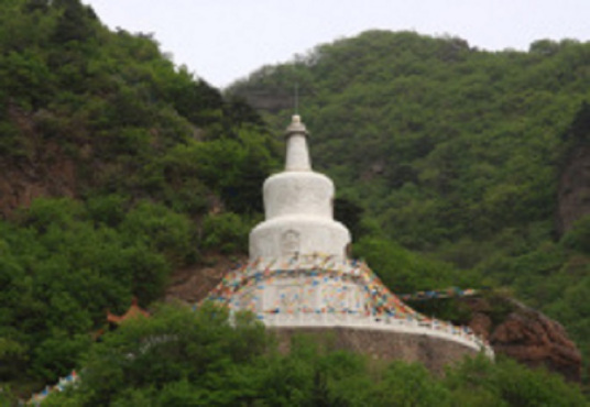 龙峰寺舍利塔