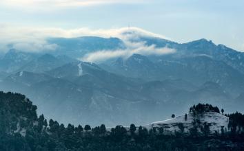 泰安灵岩山