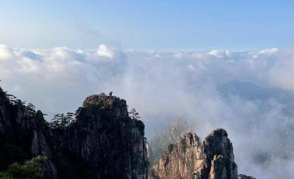 假期的黄山空荡荡，旅游行业遇到滑铁卢，导游者们该如何破局？