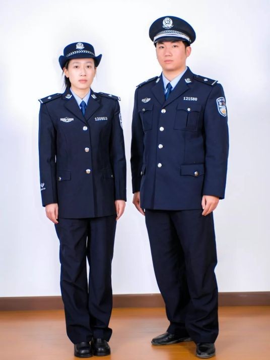 99式警服是什么样子的？