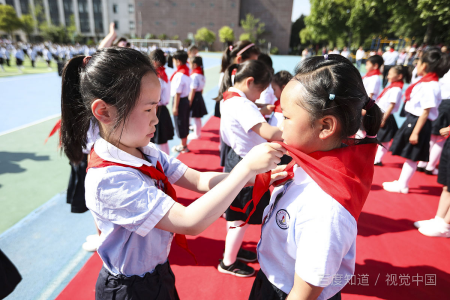 少先队员真胜衣换色年响顺谓心愿卡内容